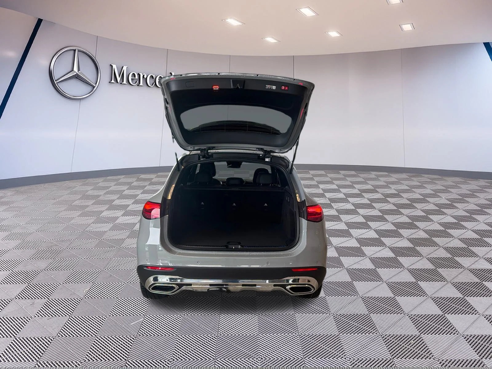 New 2026 Grey Mercedes-Benz GLC 300 4MATIC SUV image 7