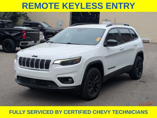 Used 2023 White Jeep Altitude image 10