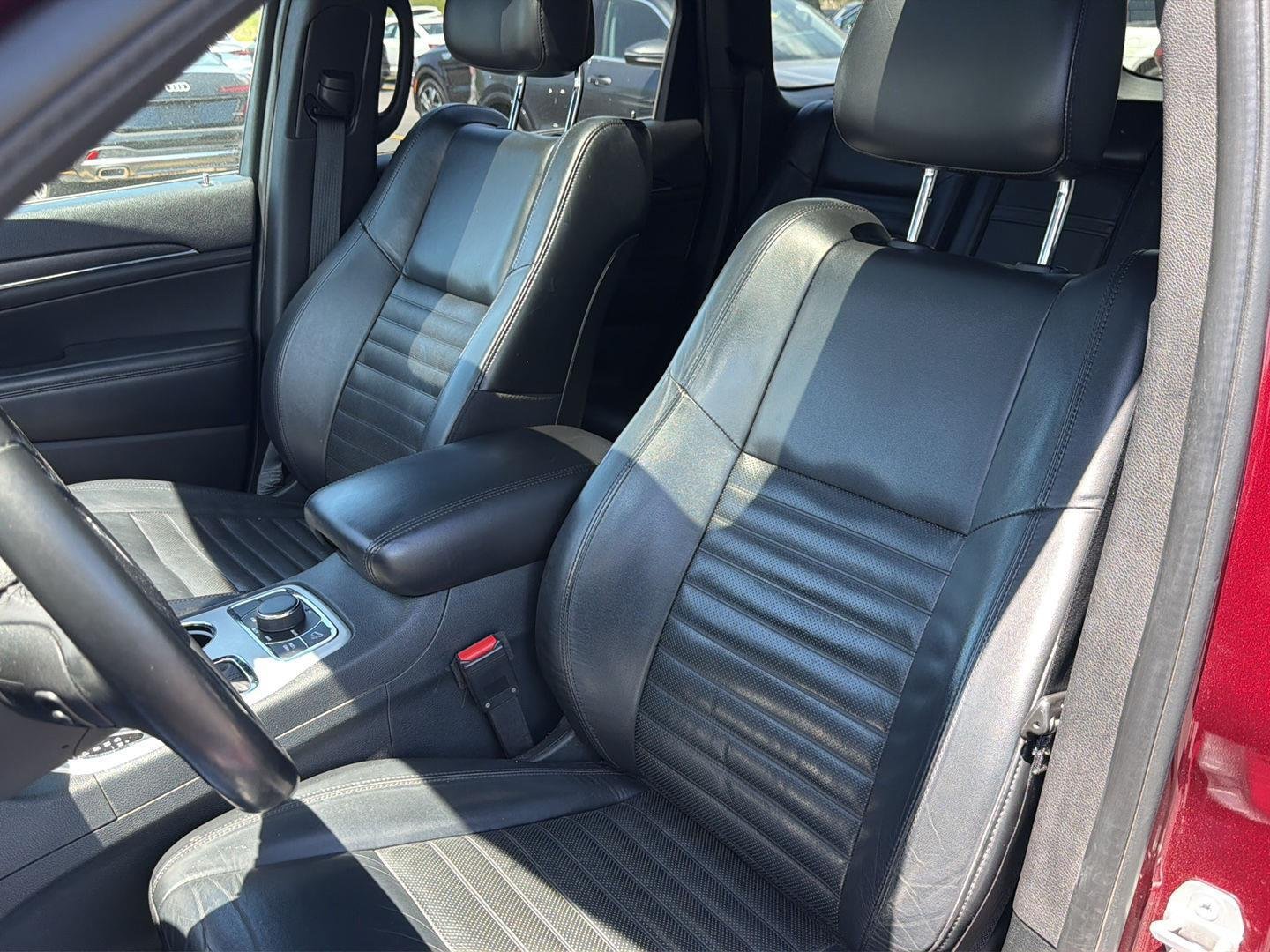 Used 2018 Velvet Red Pearlcoat Jeep Sterling Edition image 11