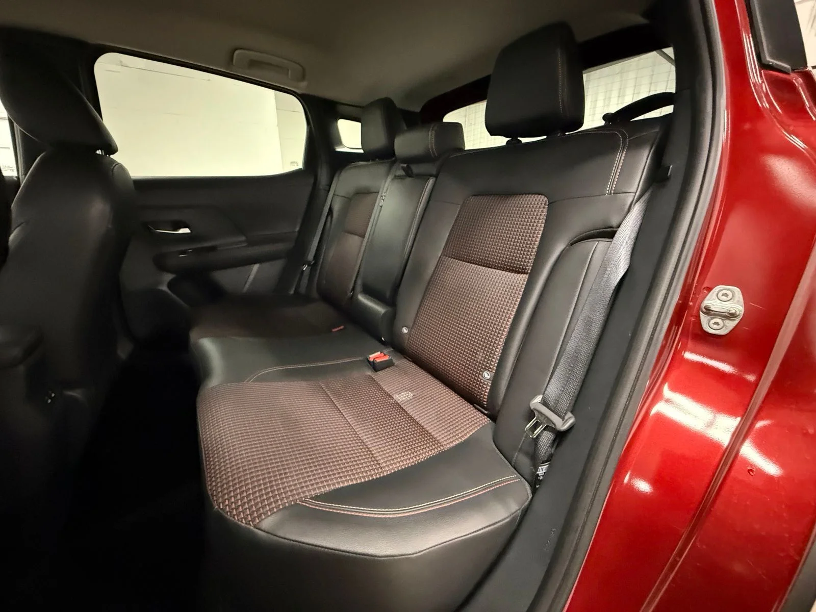 Used 2025 Red Nissan SR image 20
