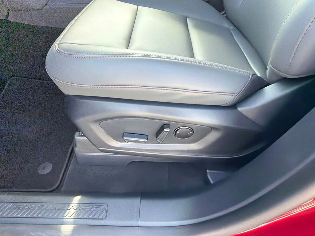 New 2027 Ruby Red Metallic Tinted Clearcoat Ford Active image 25