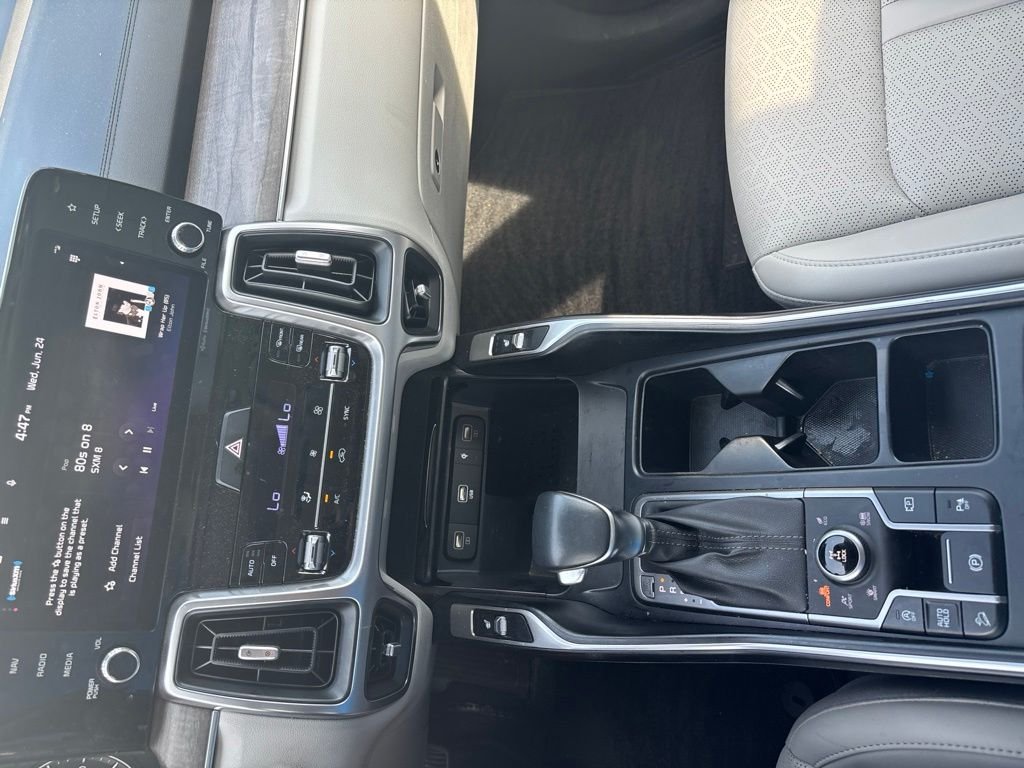 Used 2023 White Kia X-Line EX image 21