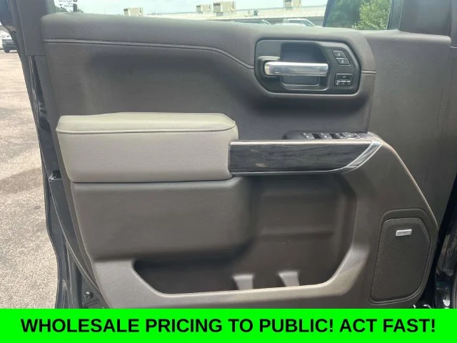 Used 2021 Black Chevrolet LTZ image 17
