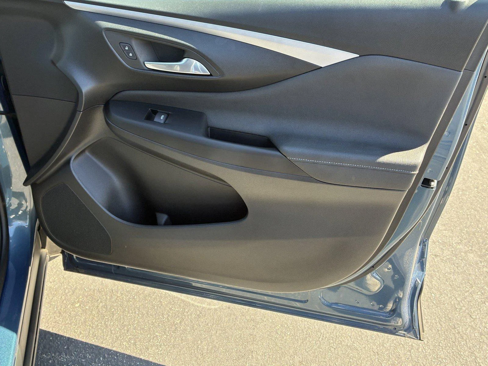 New 2026 Ocean Blue Metallic Buick Preferred image 9