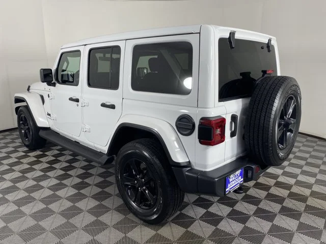 Used 2020 White Jeep Unlimited Sahara Altitude image 10
