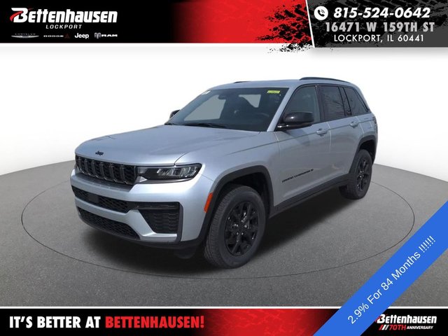 2026 Jeep Grand Cherokee Laredo Altitude