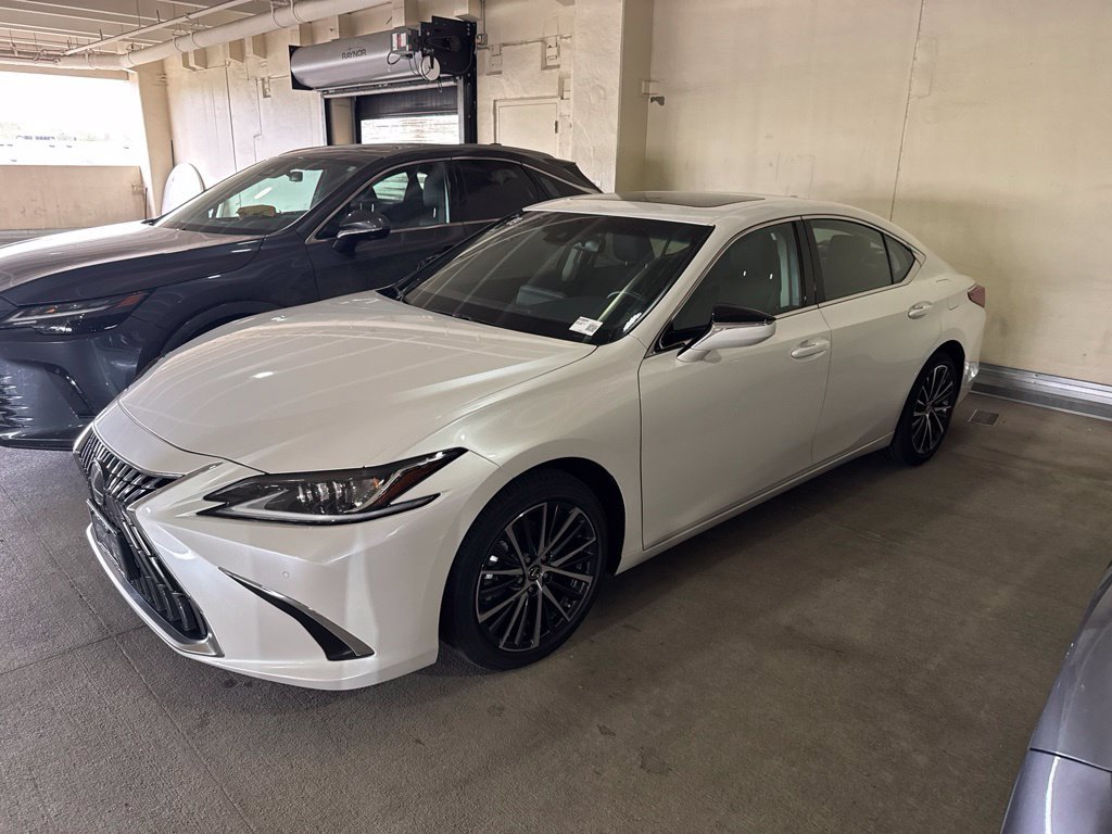 Certified Used 2025 White Lexus 350 image 1