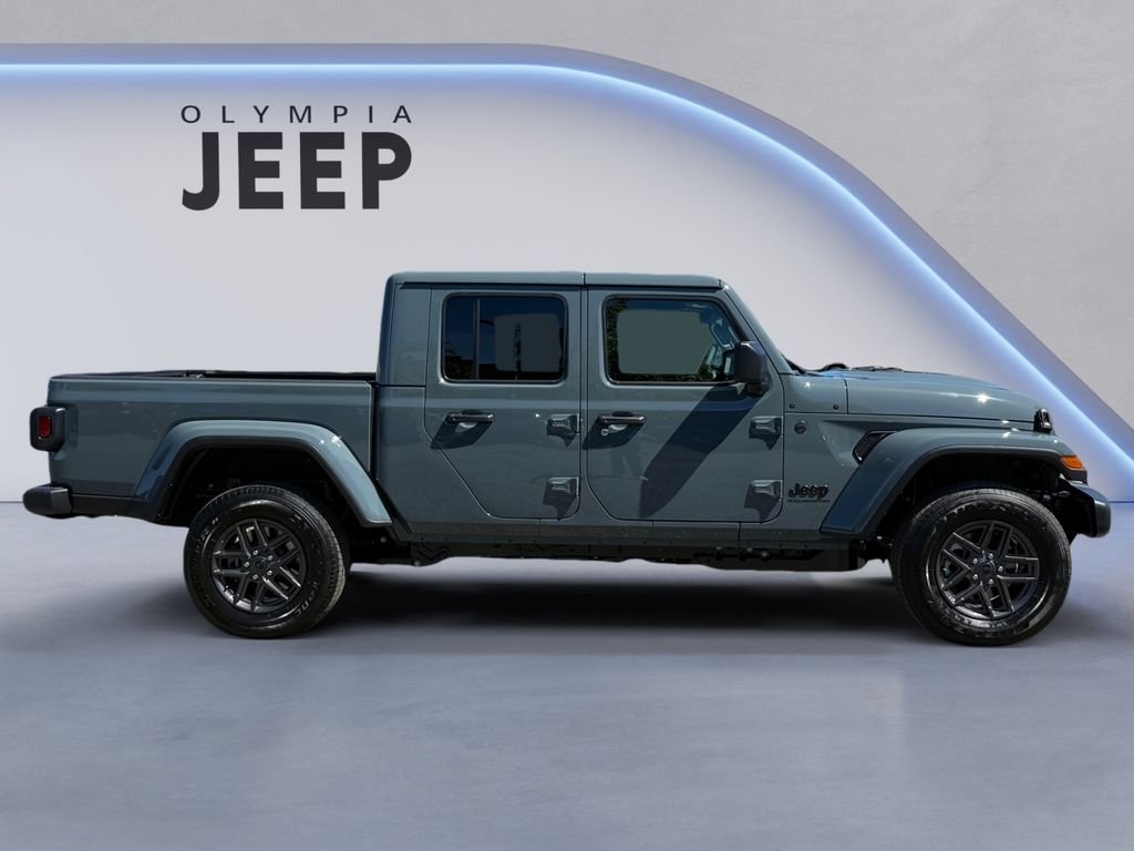 New 2026 Anvil Clear-Coat Exterior Paint Jeep Sport S image 6