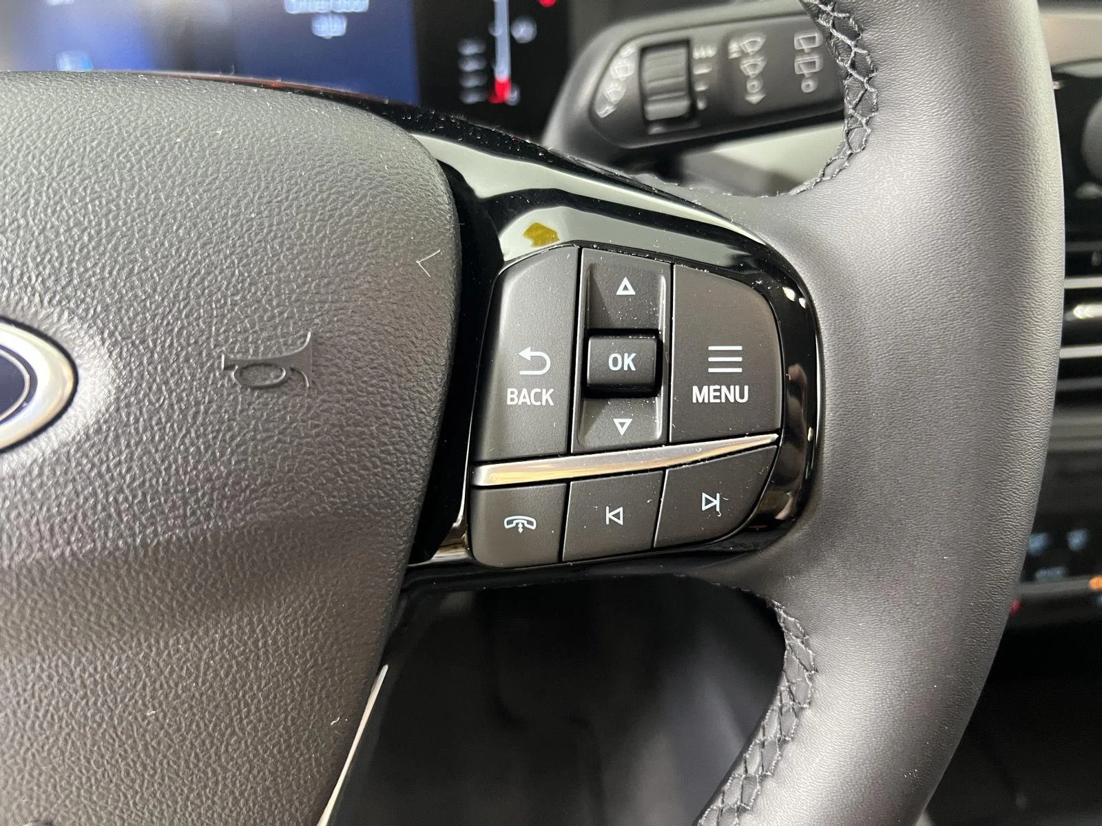 Certified Used 2024 Oxford White Ford Active image 15