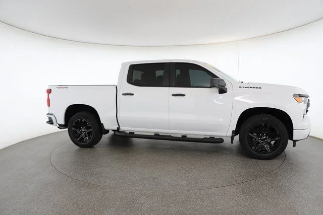2023 Chevrolet Silverado 1500 Custom - Photo 23