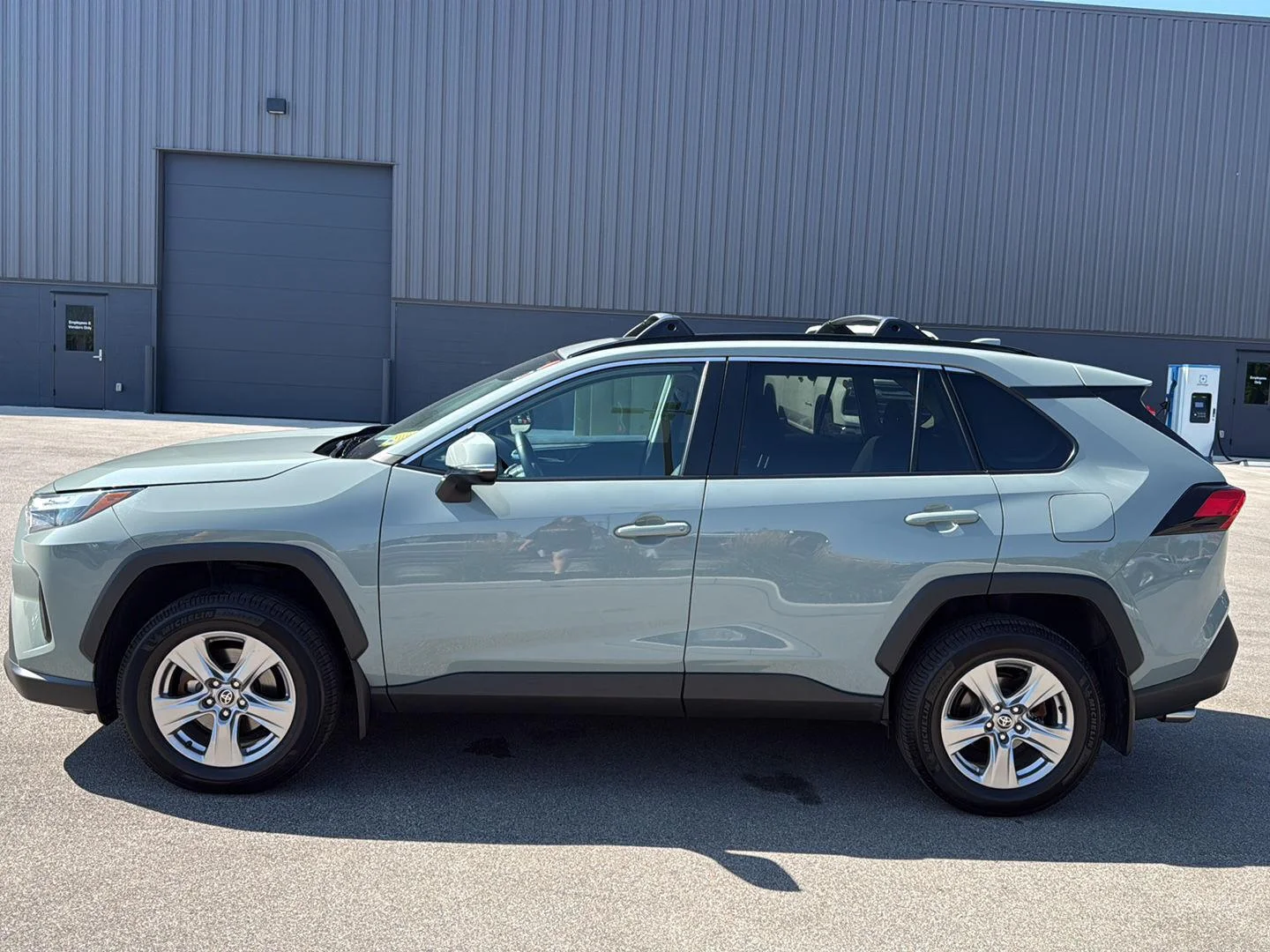 Used 2022 Lunar Rock Toyota XLE image 6