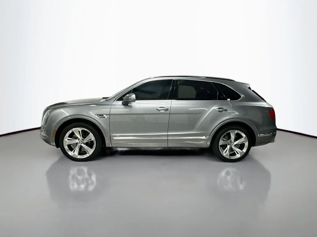 Used 2018 Gray Bentley W12 image 2
