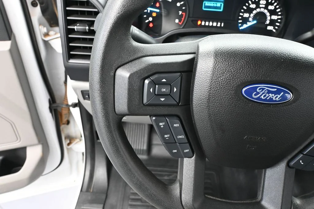 Used 2018 White Ford XL image 27