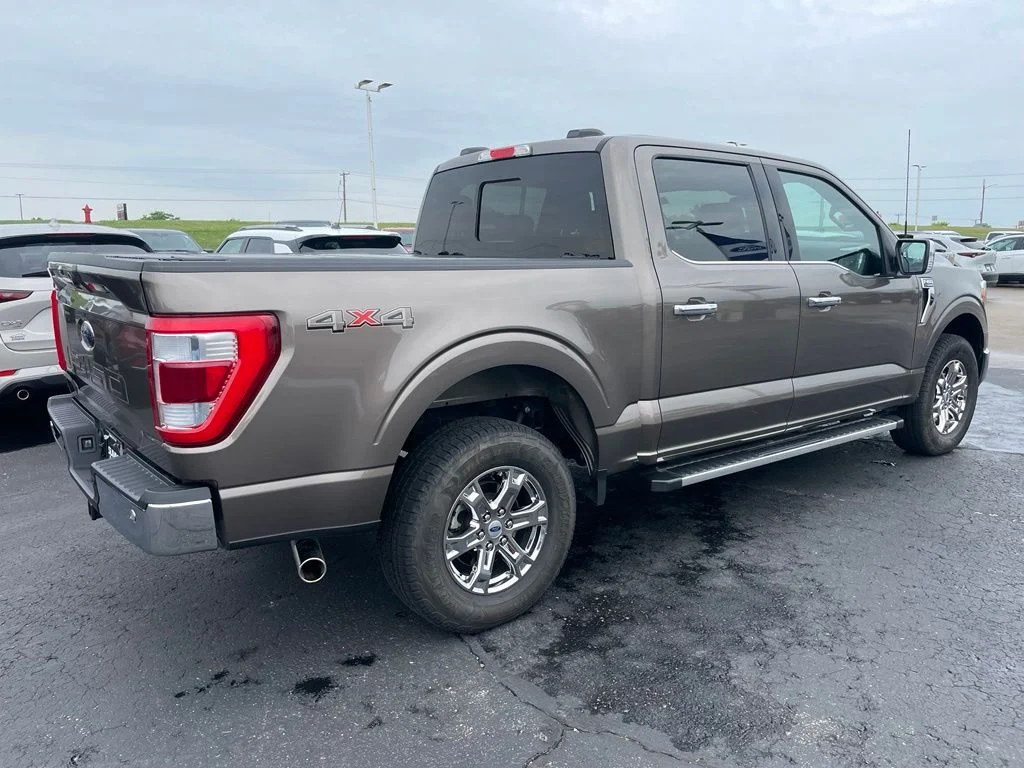 Used 2023 Stone Gray Metallic Ford Lariat image 4
