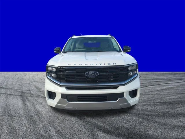 New 2026 Star White Metallic Tri-Coat Ford MAX Platinum® image 9