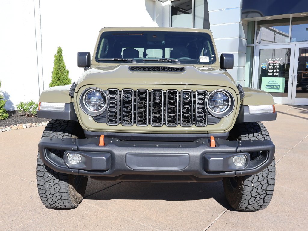 Used 2025 Jeep Gladiator Mojave X with VIN 1C6RJTEG1SL531308 for sale in Kansas City