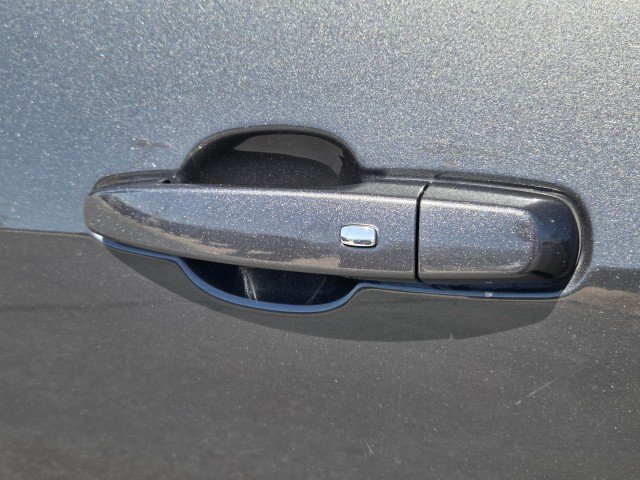 Used 2019 NIGHTFALL GRAY METALLIC Chevrolet  image 9