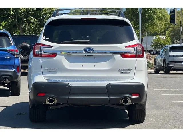 New 2026 CRYSTAL WHITE PEARL Subaru Touring 7-Passenger image 5