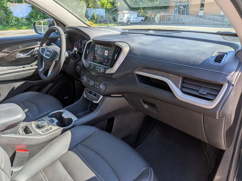 Used 2024 Black GMC Denali image 33