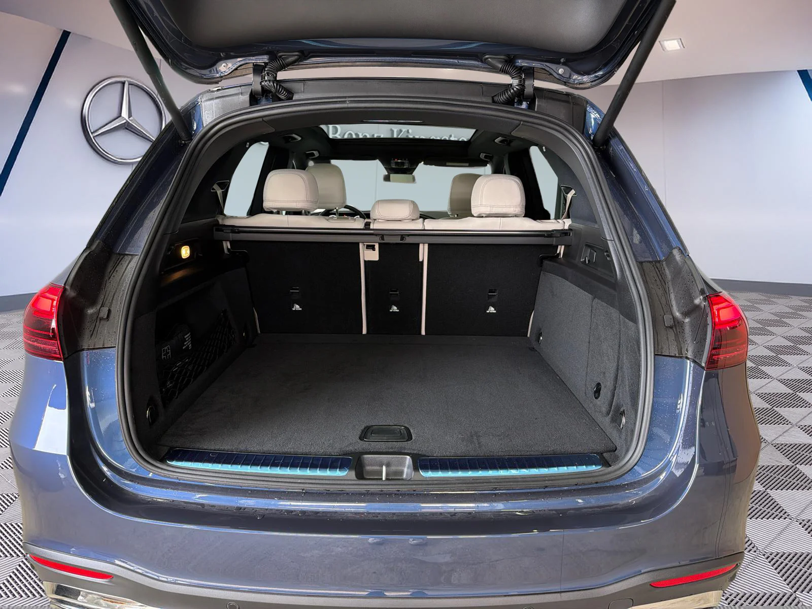 New 2026 Blue Mercedes-Benz GLE 350 4MATIC SUV image 7