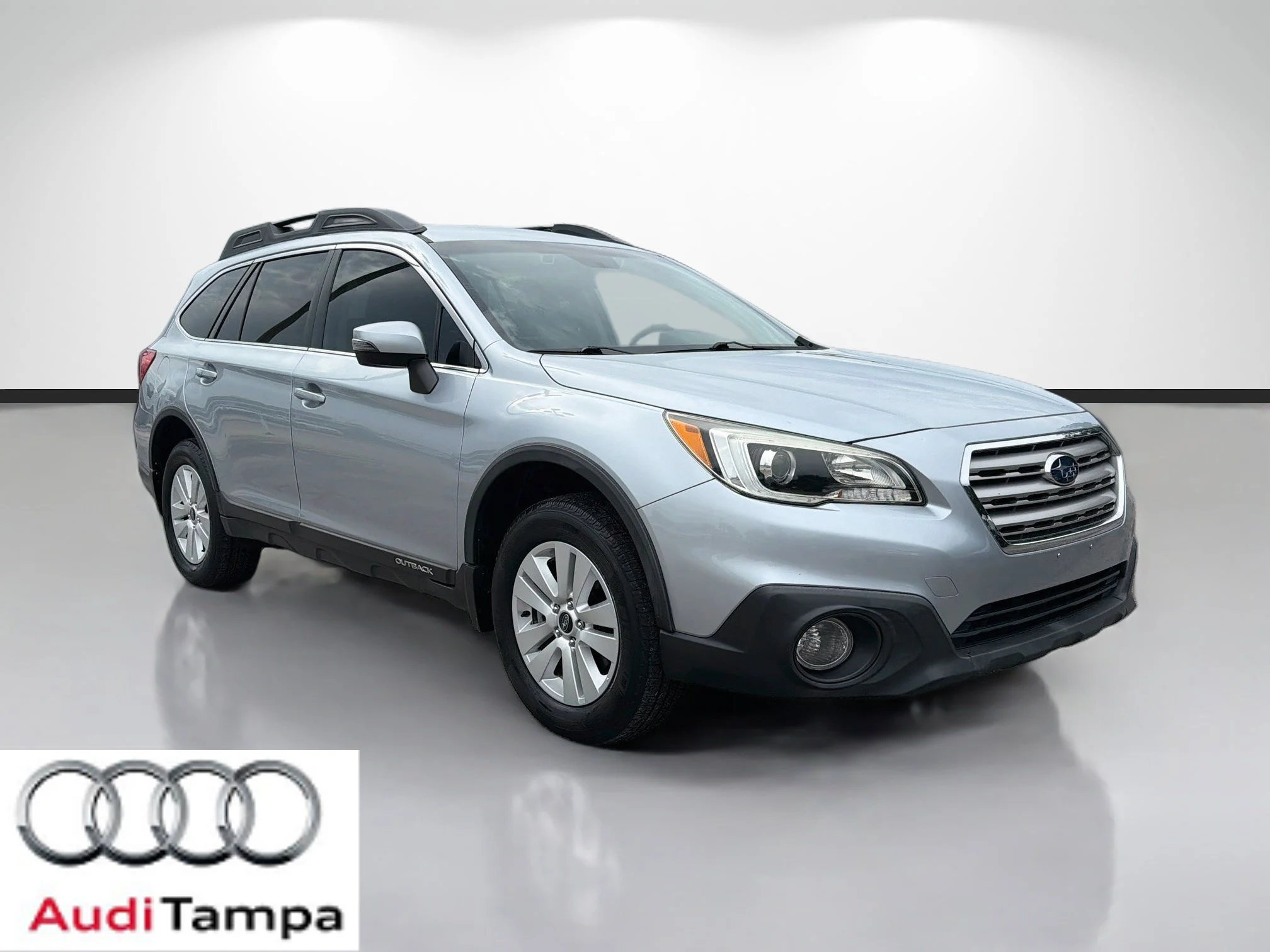 Used 2016 Ice Silver Metallic Subaru 2.5i Premium image 1