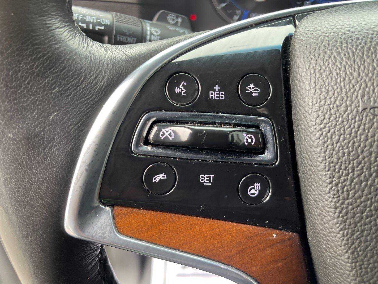 Used 2019 Crystal White Tricoat Cadillac Premium Luxury image 19