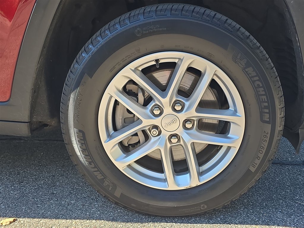 Certified Used 2025 Red Jeep Laredo image 13