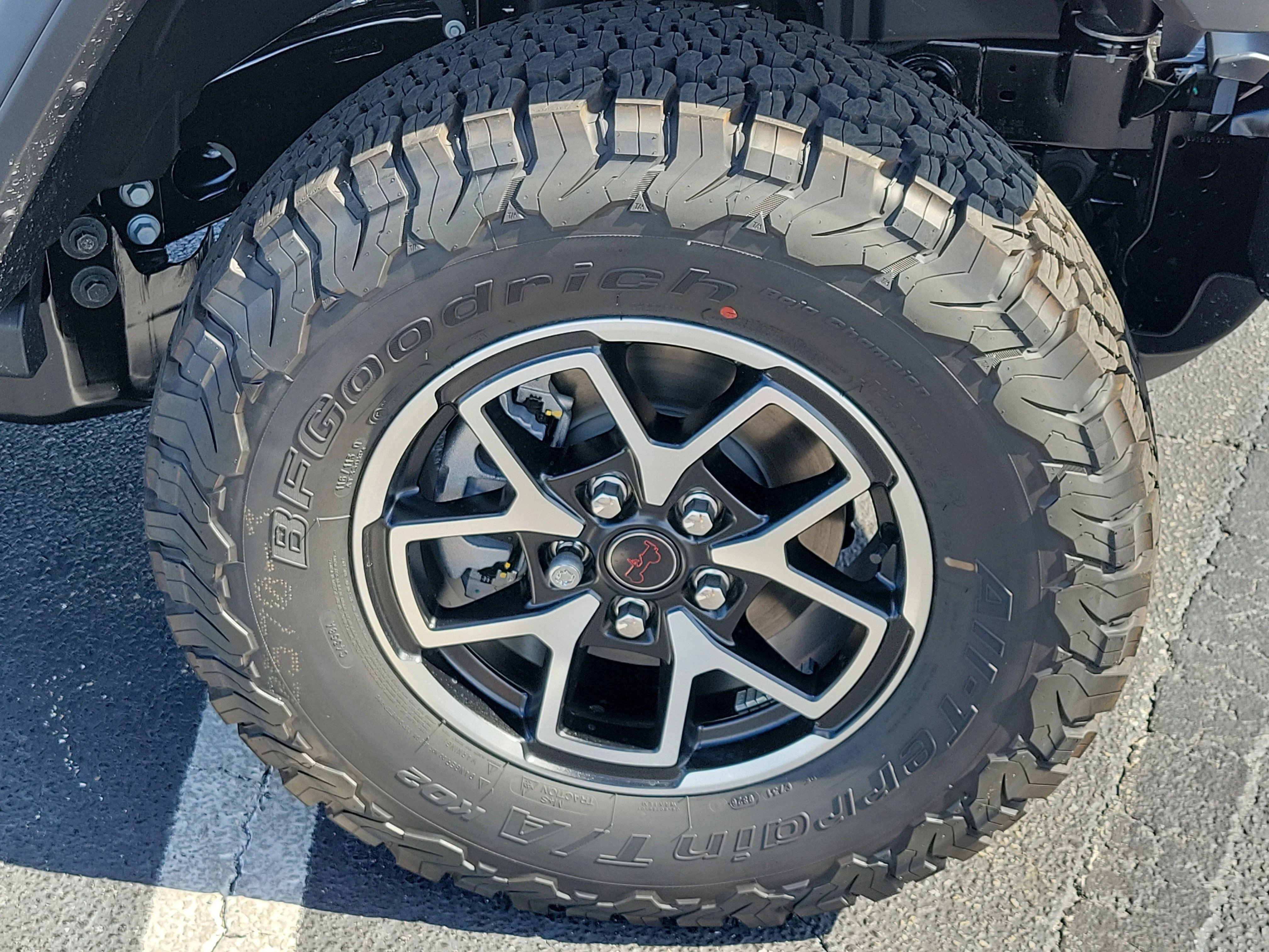 New 2026 Bright White Clearcoat Jeep Rubicon image 8