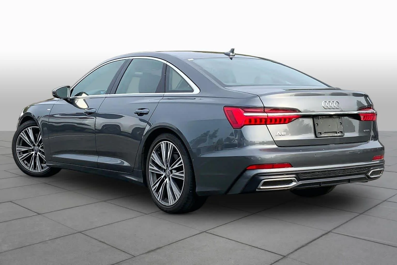 Used 2019 Daytona Gray Pearl Effect Audi Premium Plus image 12