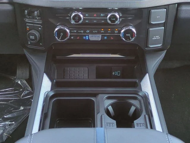 New 2026 Avalanche Ford F-250® Platinum® image 18