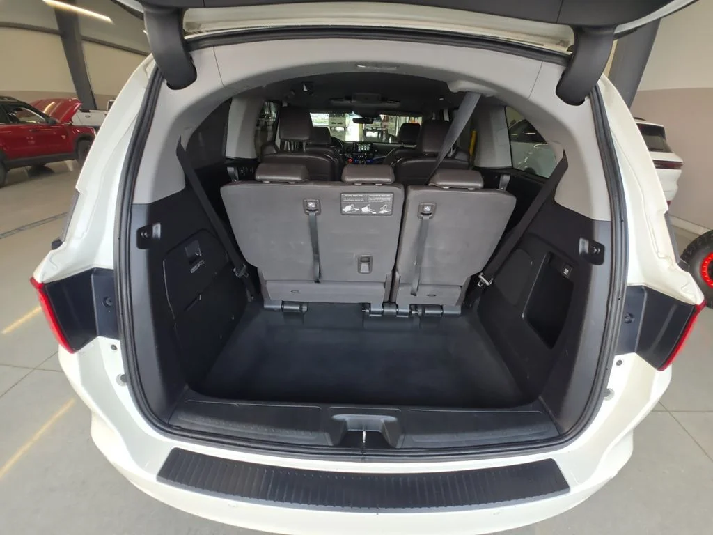 Used 2019 White Honda Elite image 23
