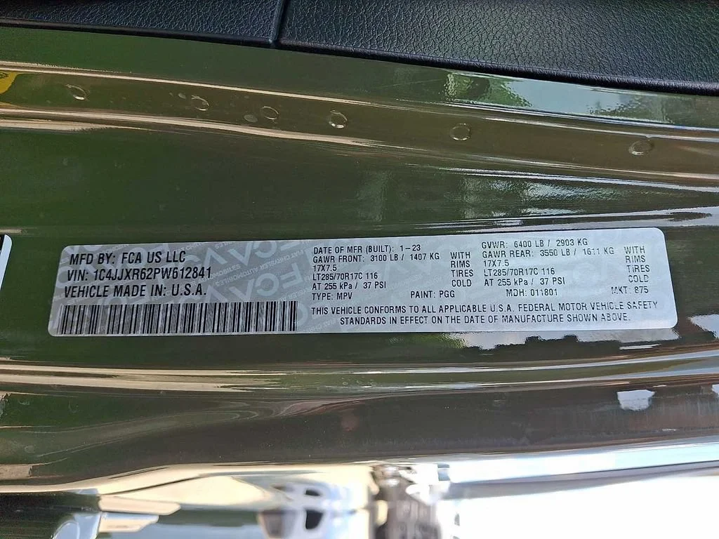 Used 2023 Sarge Green Clearcoat Jeep Rubicon image 28