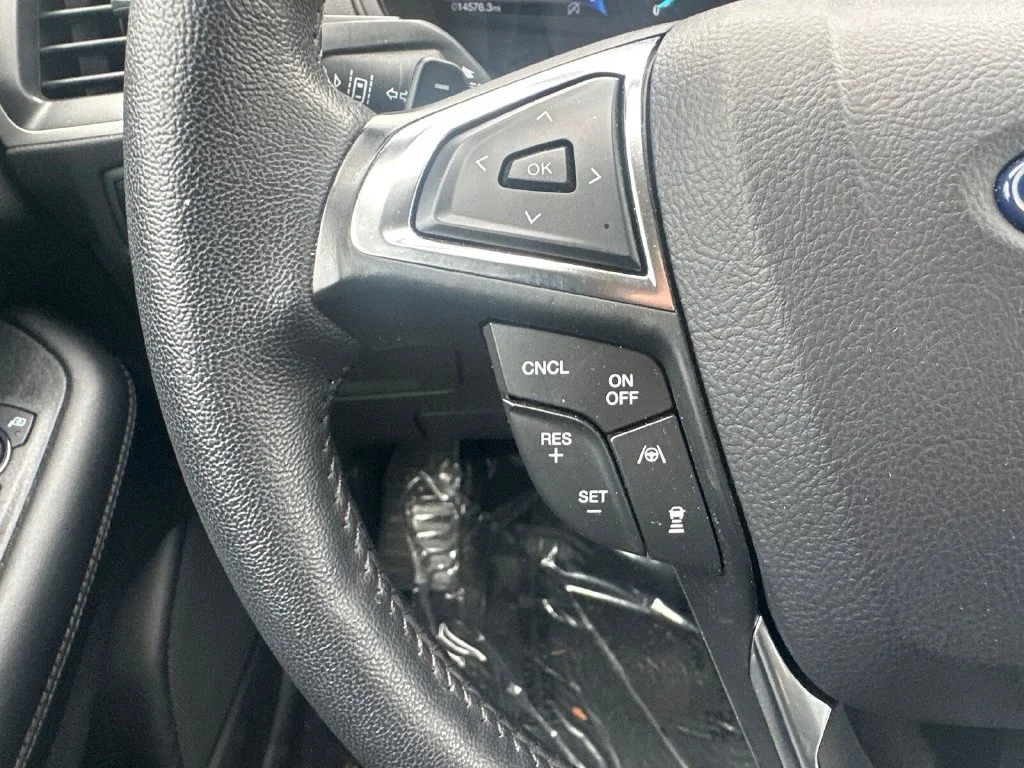 Used 2024 Silver Ford SEL image 17