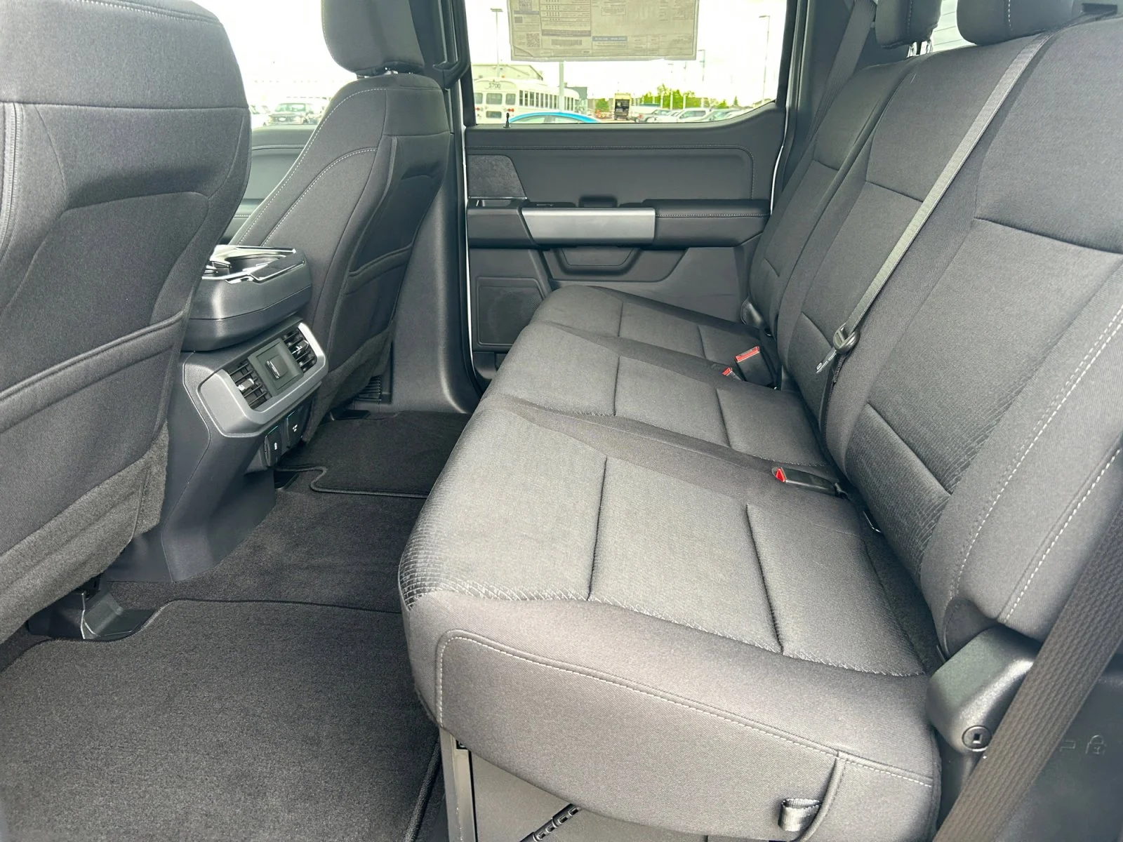 New 2026 Oxford White Ford XLT image 18