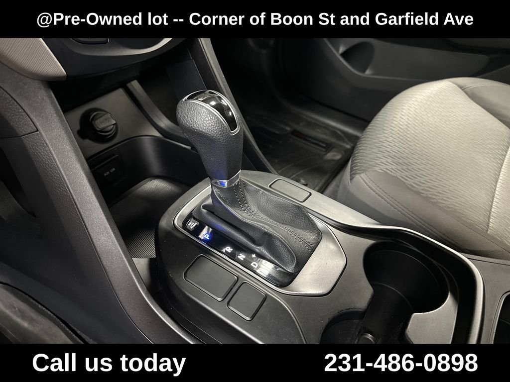 Used 2014 Gray Hyundai Base image 25