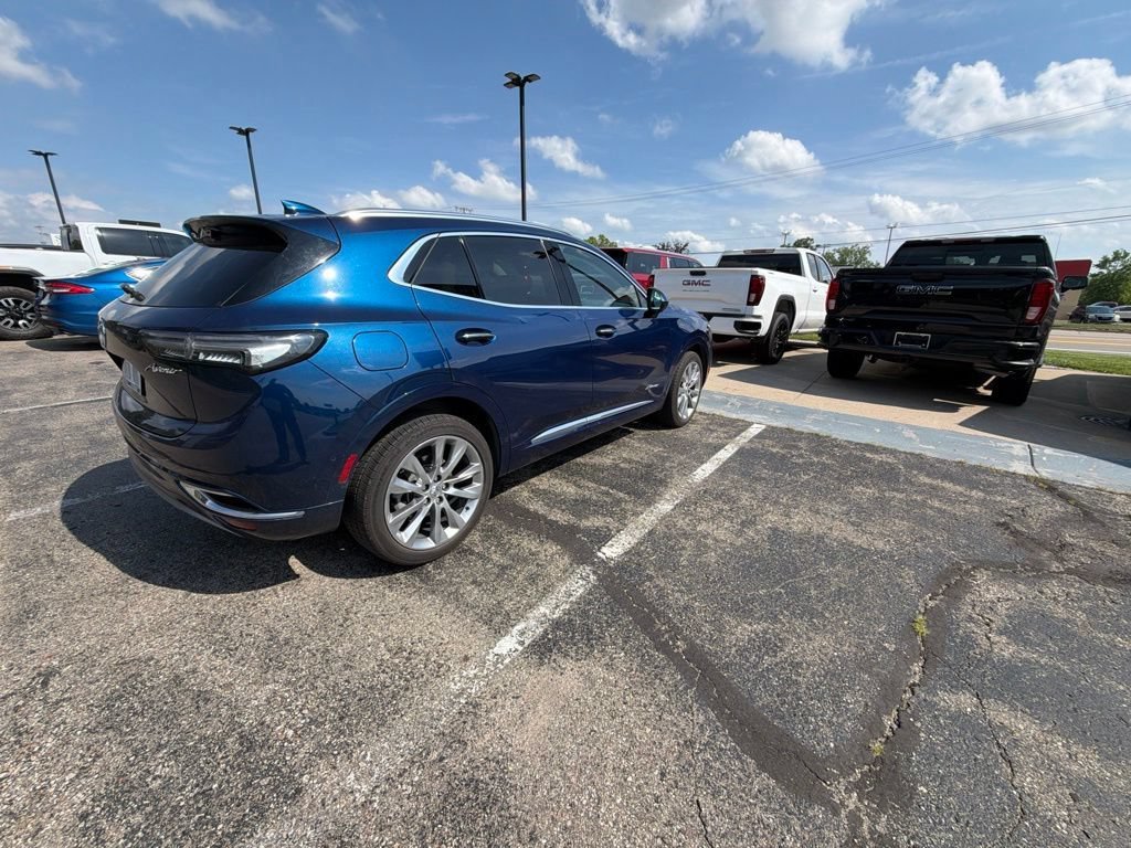Used 2023 Sapphire Metallic Buick Avenir image 5