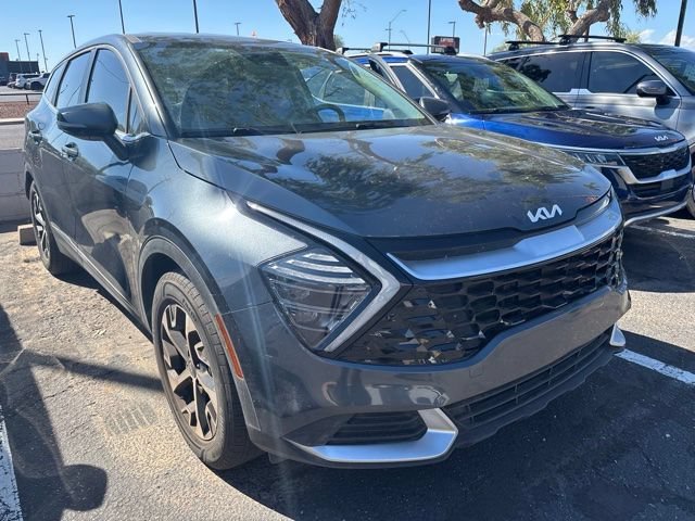 Certified Used 2025 Gravity Gray Kia EX image 4