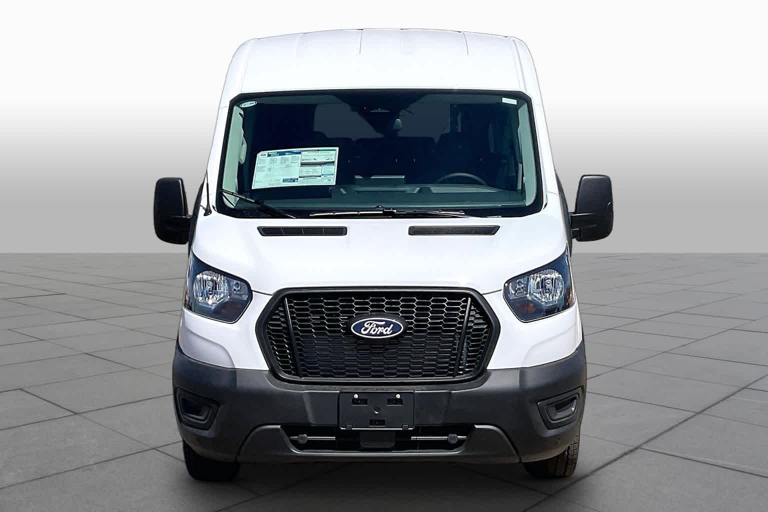 New 2026 Oxford White Ford Passenger Van XL image 3