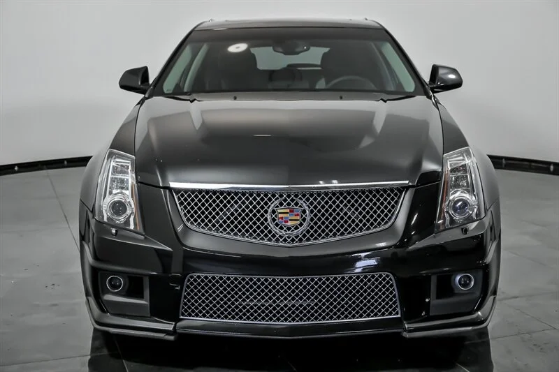 Used 2013 Black Diamond Tricoat Cadillac  image 4