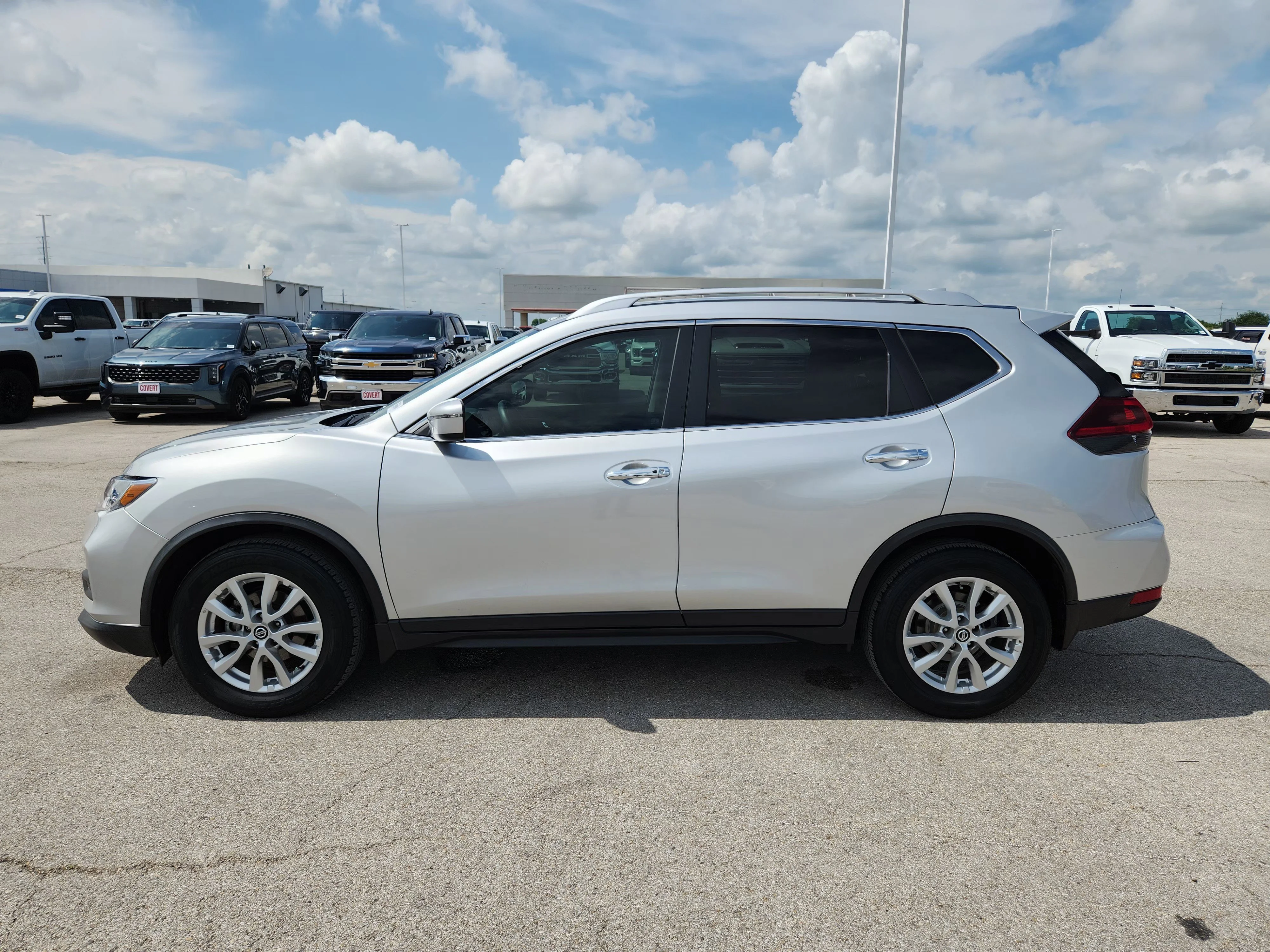 Used 2019 Brilliant Silver Metallic Nissan SV image 4