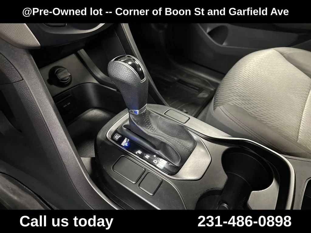 Used 2014 Gray Hyundai Base image 25