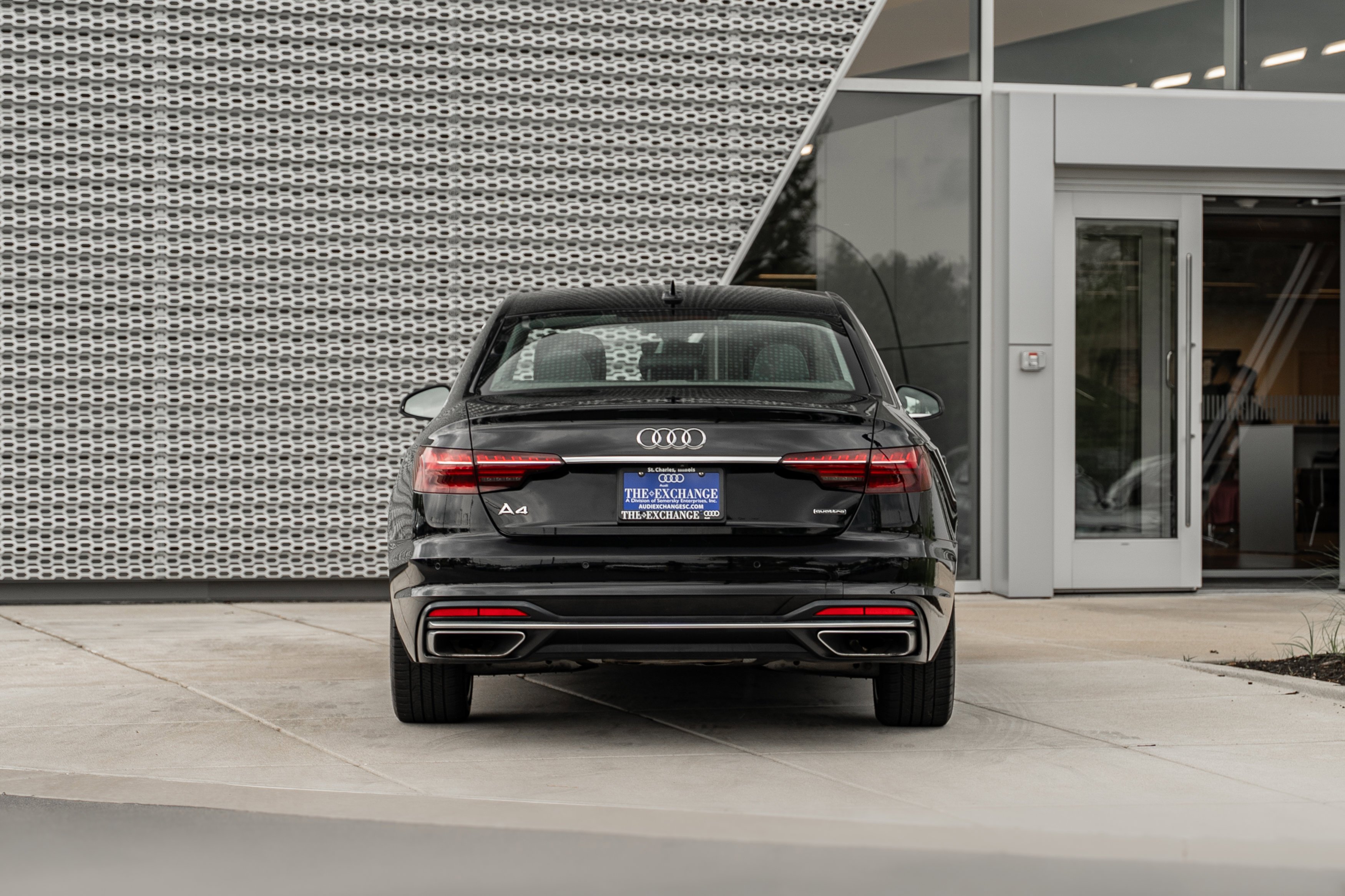 Used 2021 Mythos Black Metallic Audi Premium Plus image 28