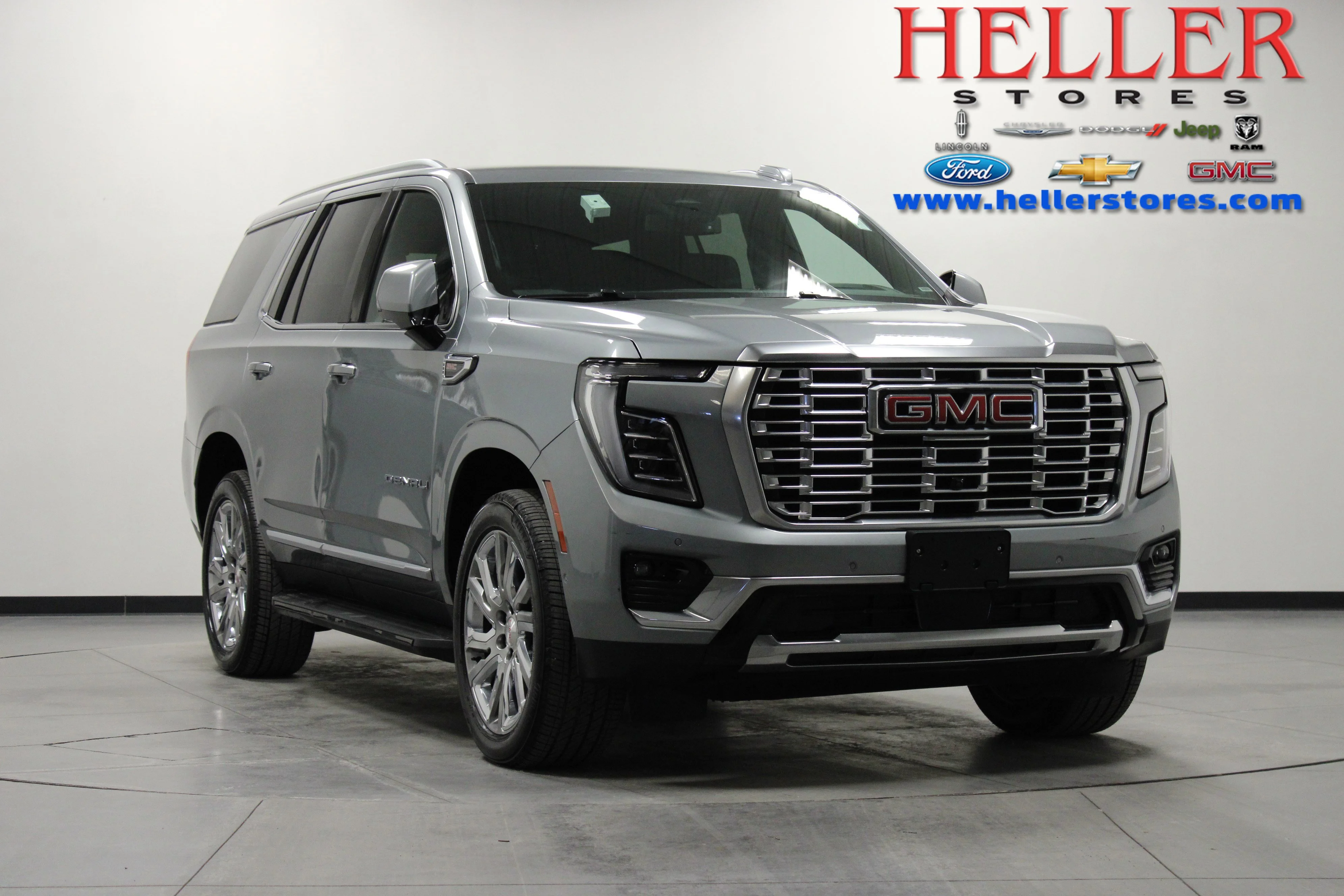 Used 2025 Sterling Metallic GMC Denali image 1