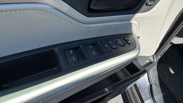 2026 Honda Odyssey EX-L - Photo 17
