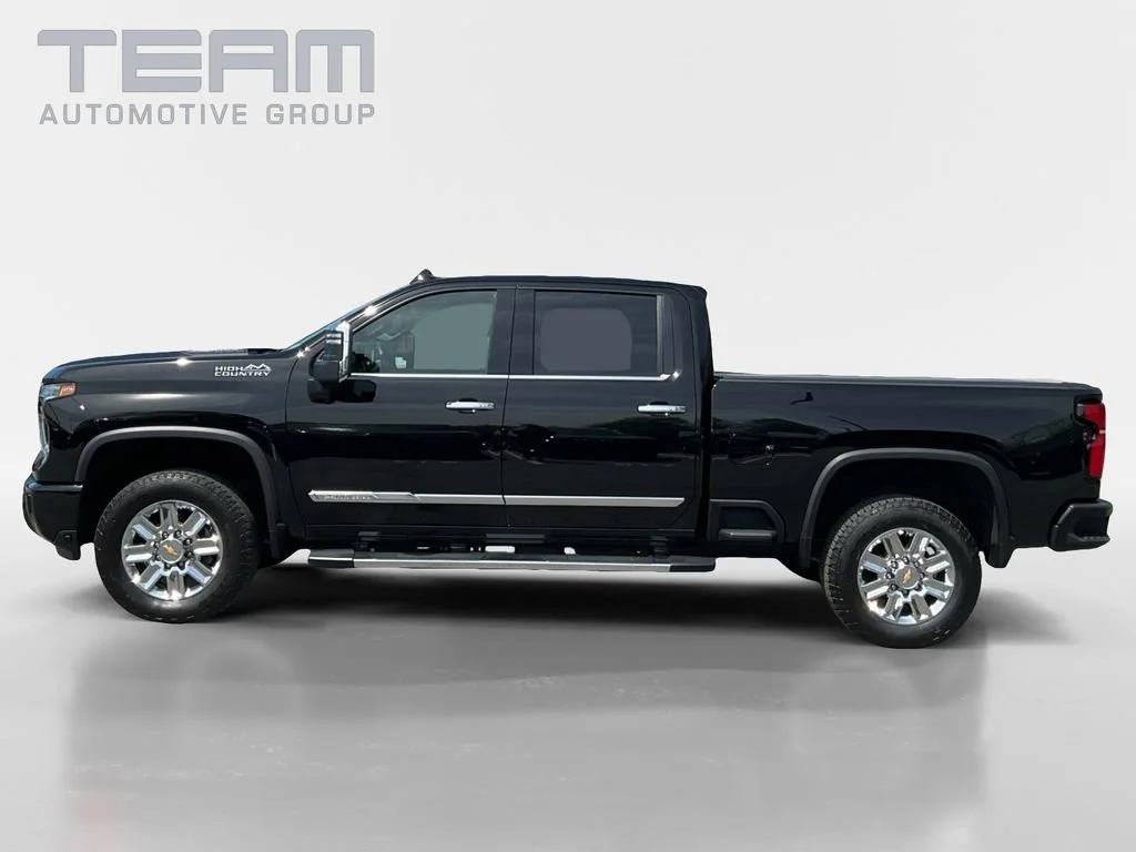 Used 2024 Black Chevrolet High Country image 4