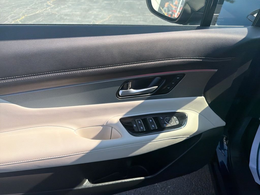 Used 2025 Blue Nissan SL image 11