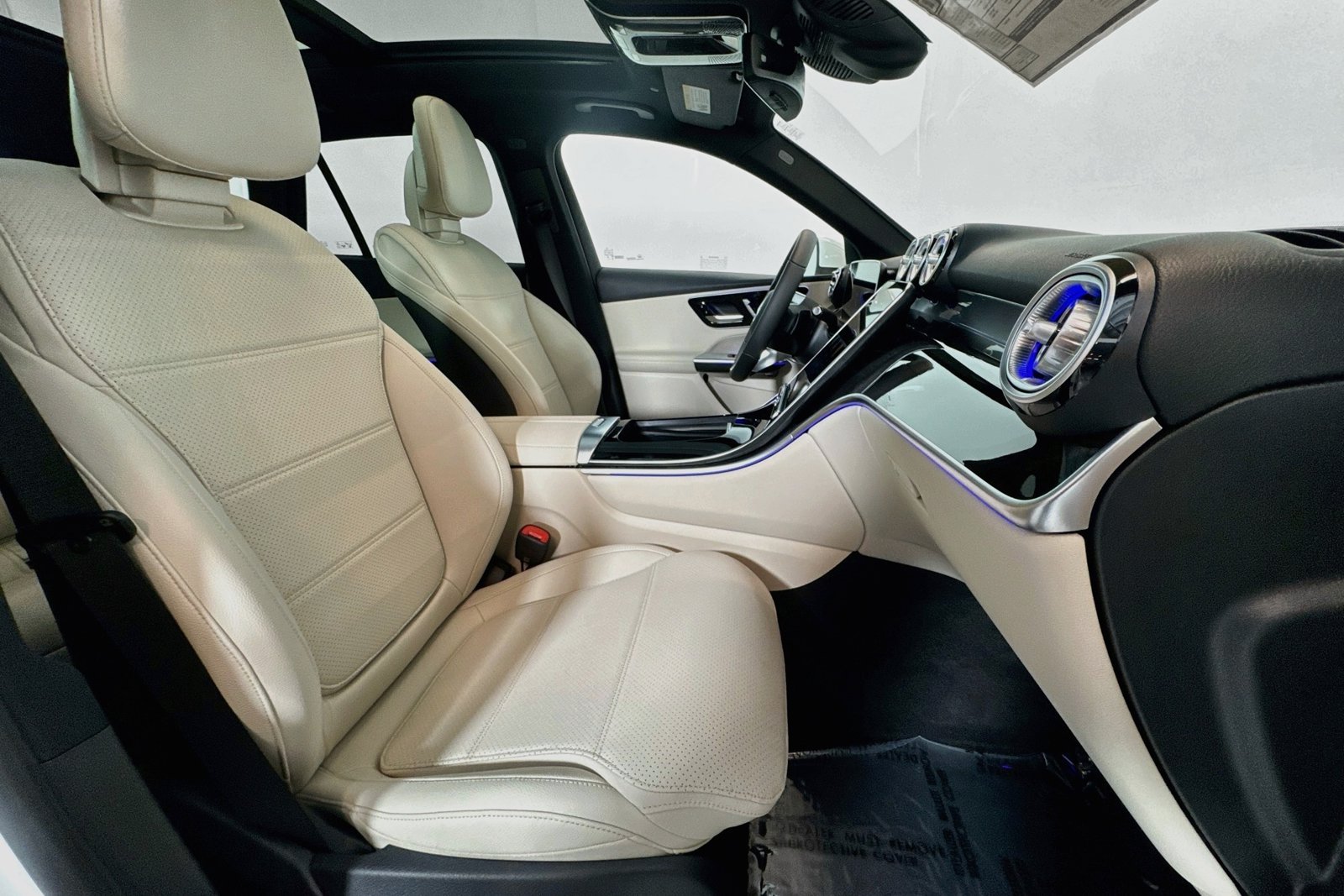 New 2026 Polar White Mercedes-Benz GLC 300 image 26