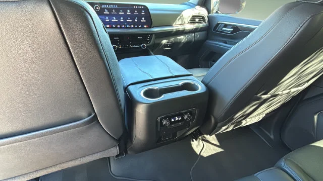 Used 2025 Gray Chevrolet Z71 image 20