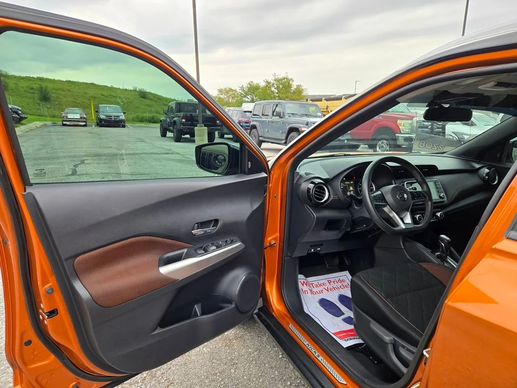 Used 2020 Orange Nissan SR image 11
