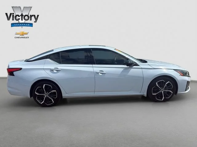 Certified Used 2023 Gray Nissan SR FWD image 8